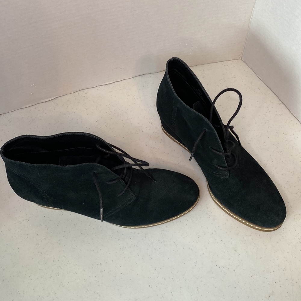 Bjorndal Black suede ladies booties, lace up, size 9 - Picture 2 of 6